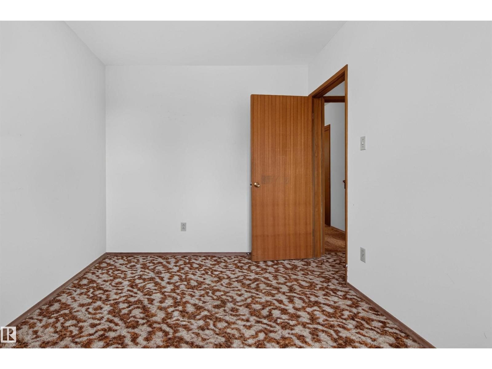 4132 113 ST NW - 34