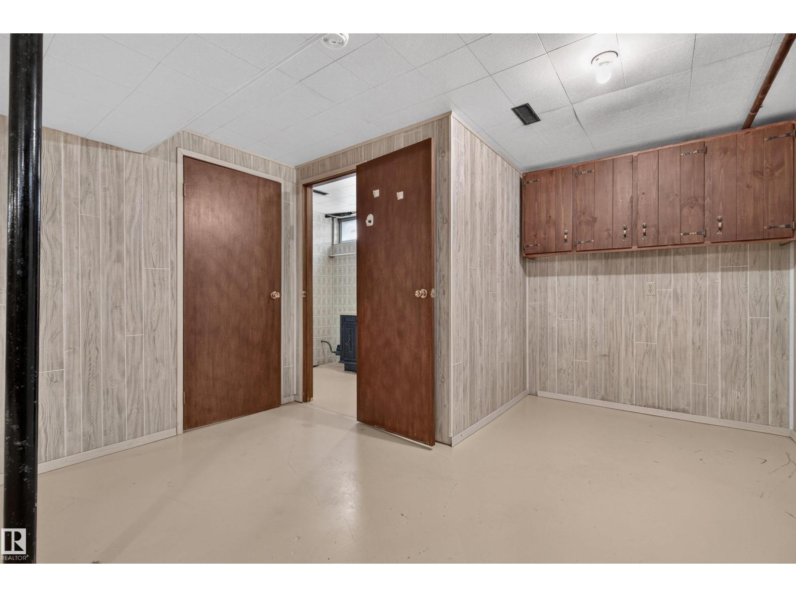 4132 113 ST NW - 45