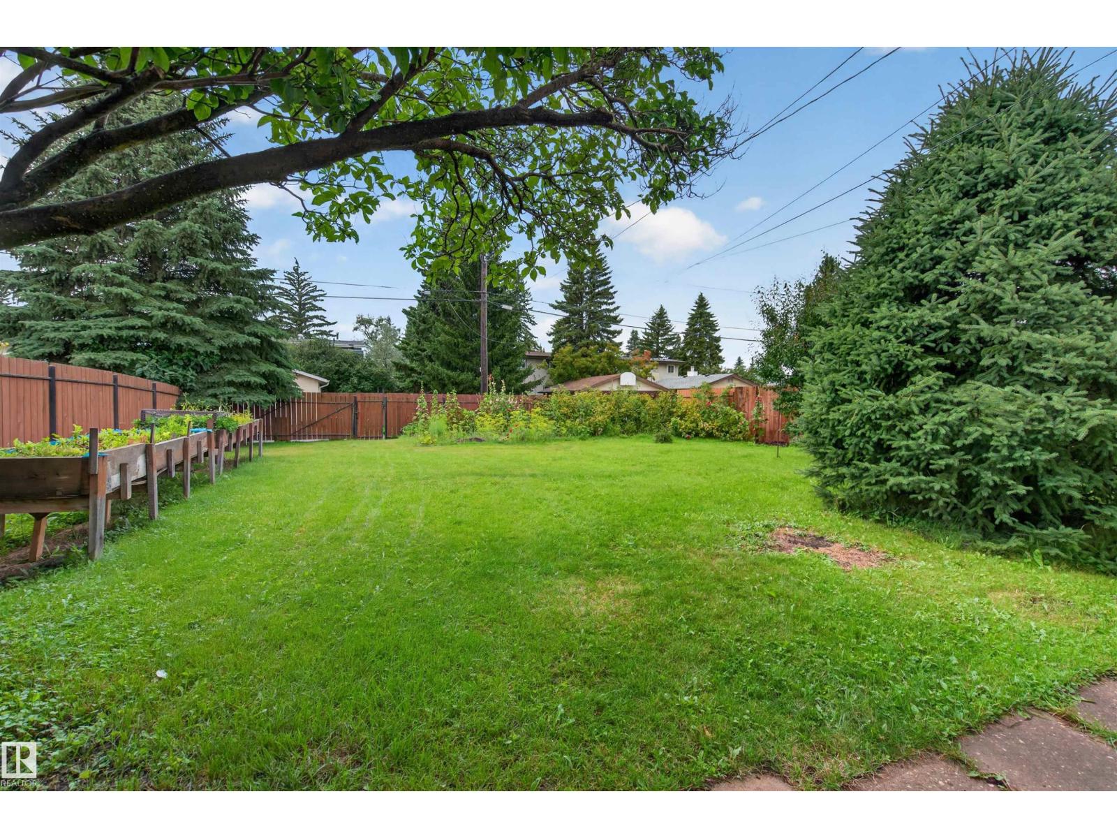 4132 113 ST NW - 52