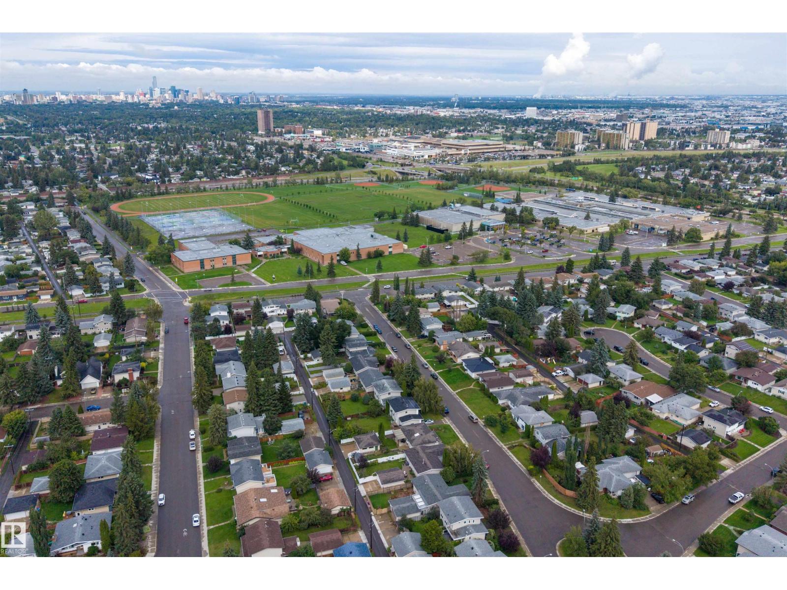 4132 113 ST NW - 60