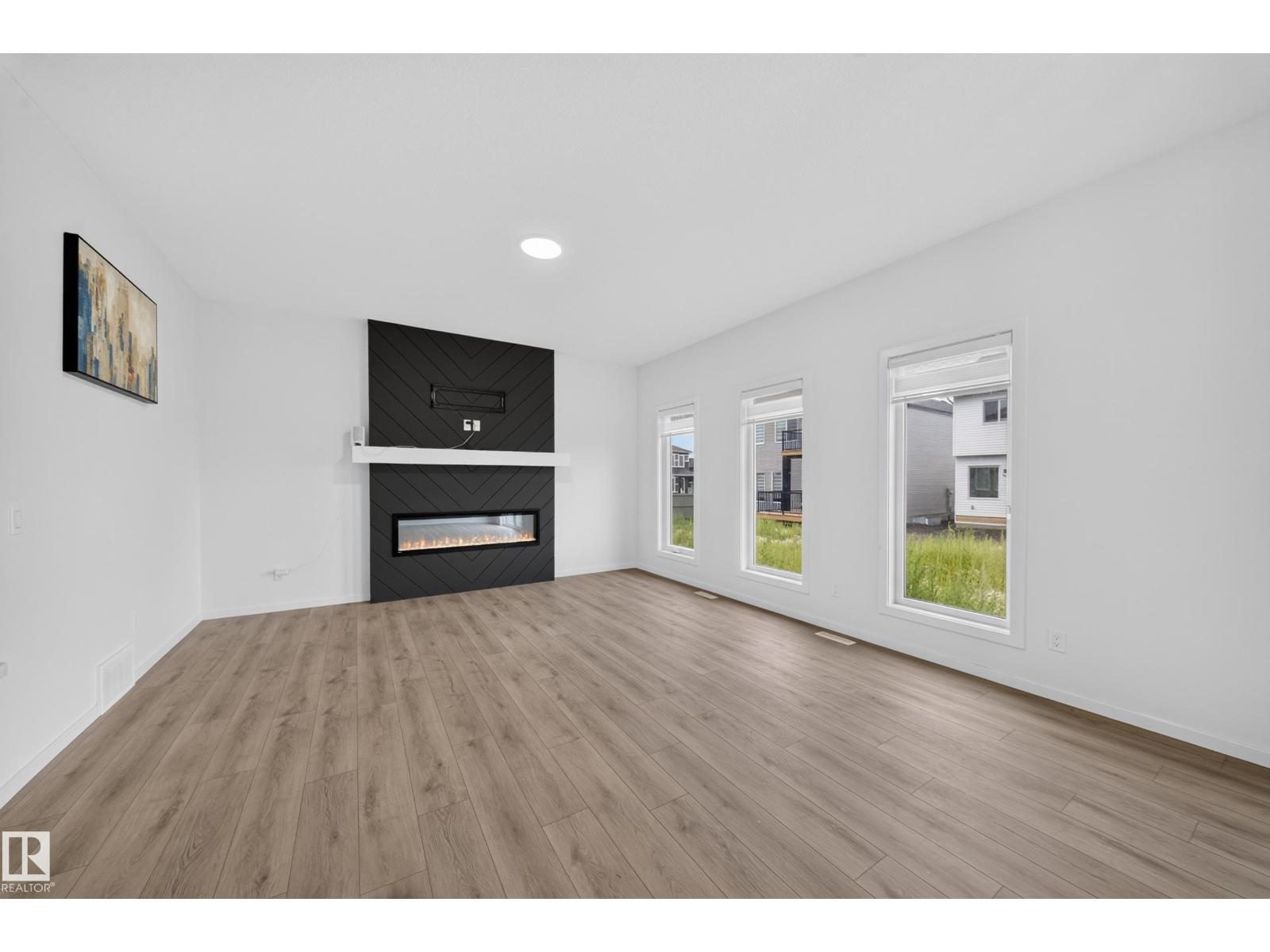 7011 177 AV NW - 15