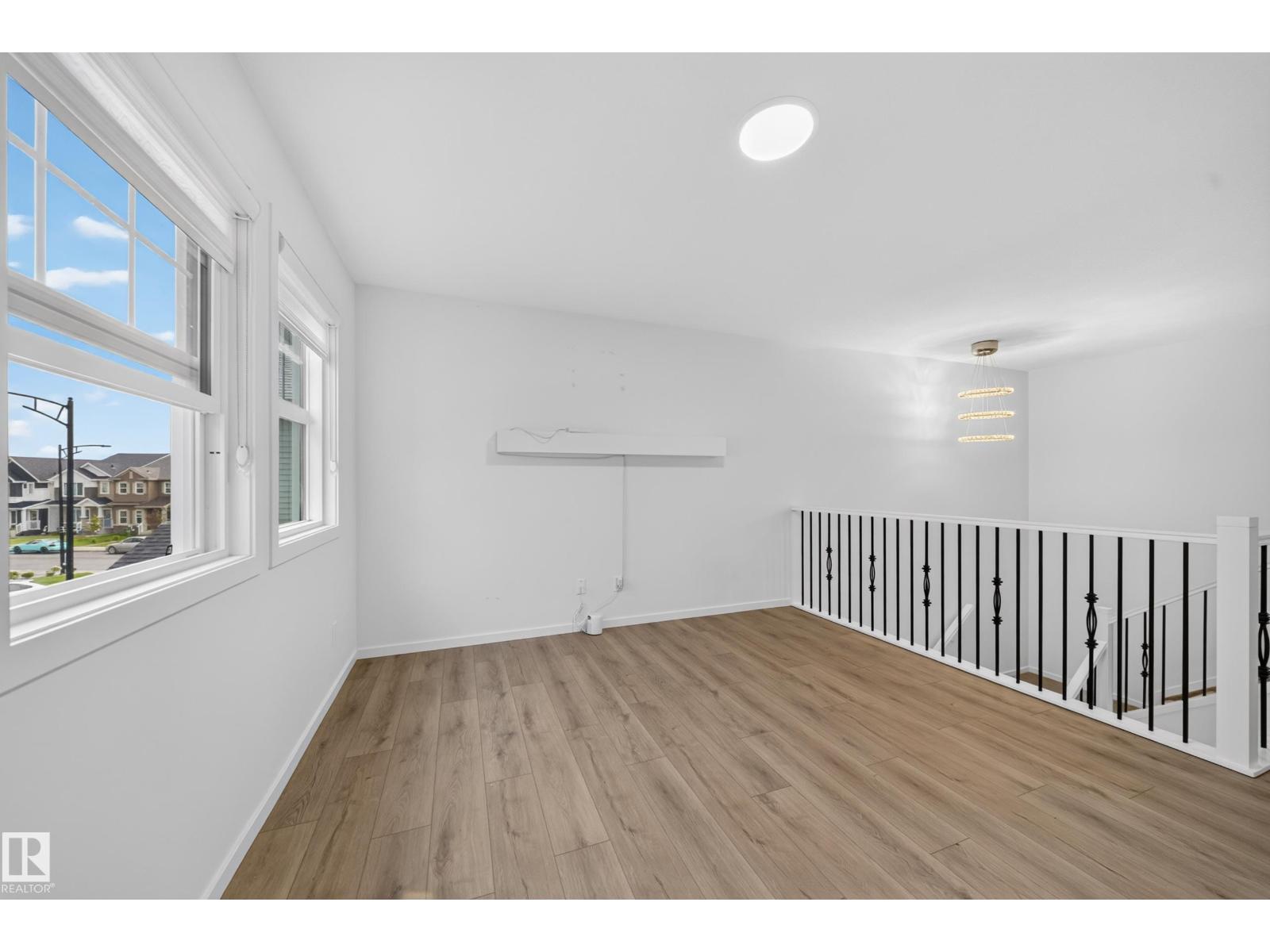 7011 177 AV NW - 33