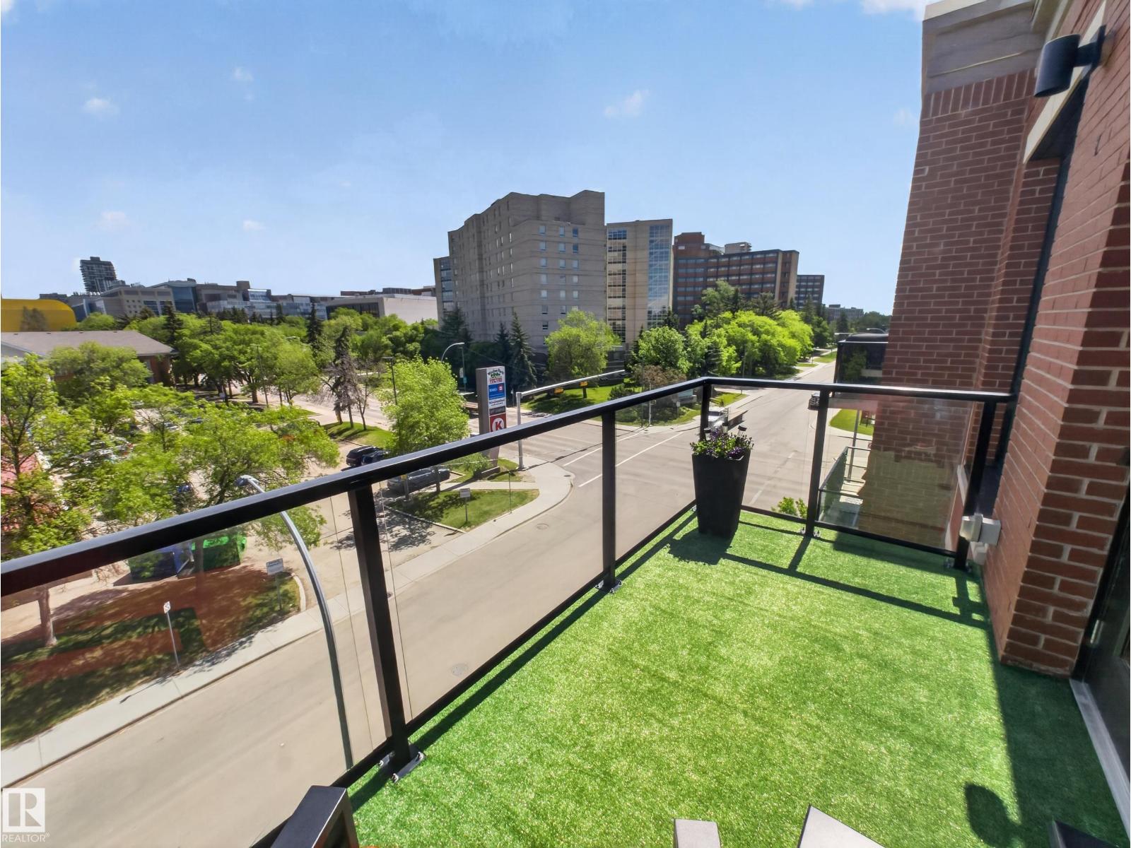 #403, 11710 87 AV NW - 15