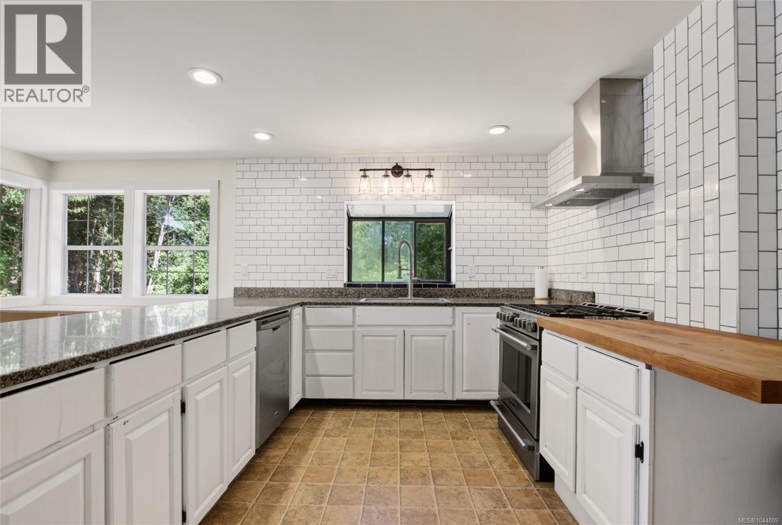 #3 6304 Lane Rd - Image 5
