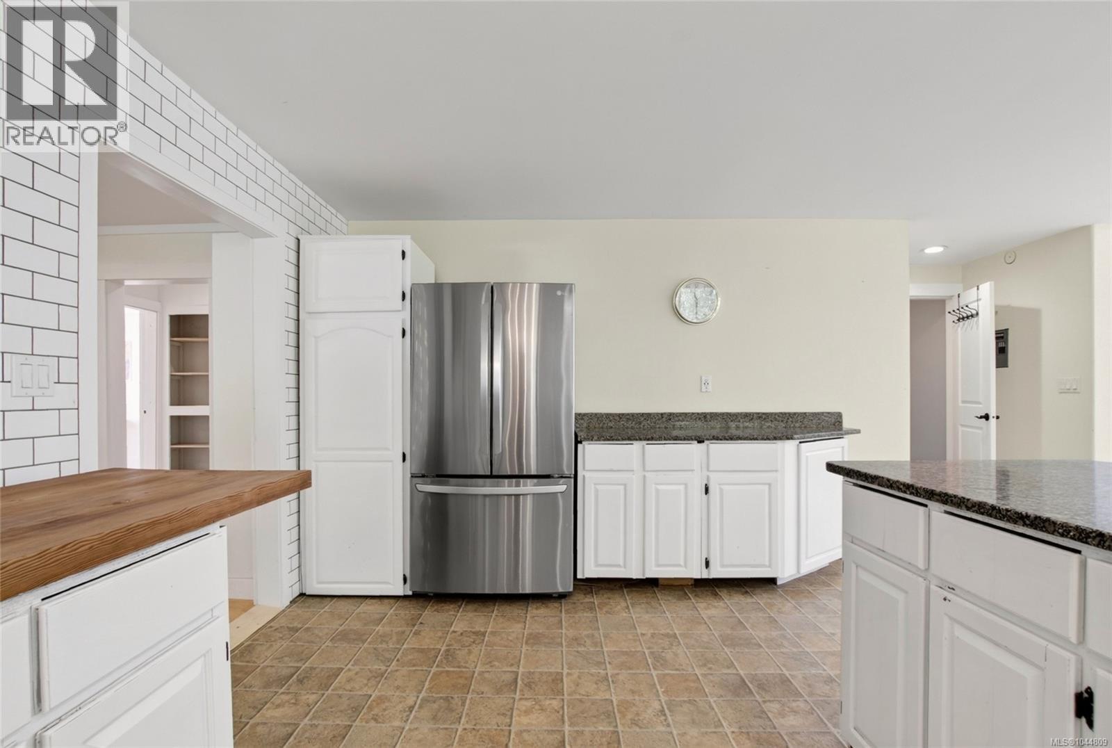#3 6304 Lane Rd - 7