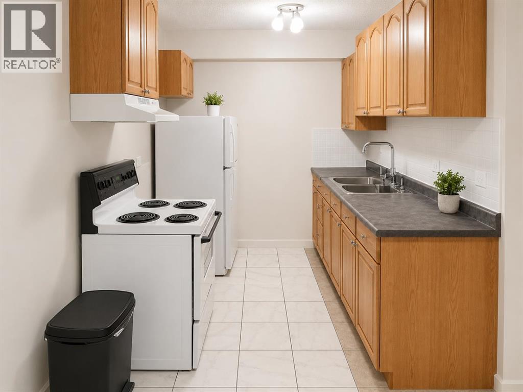 211 6 Street Northeast - Photo 9