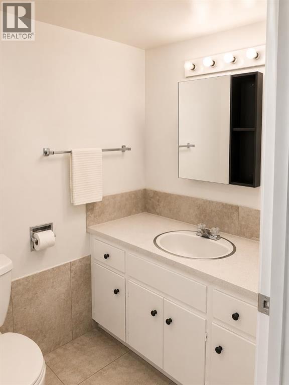 211 6 Street Northeast - Photo 5