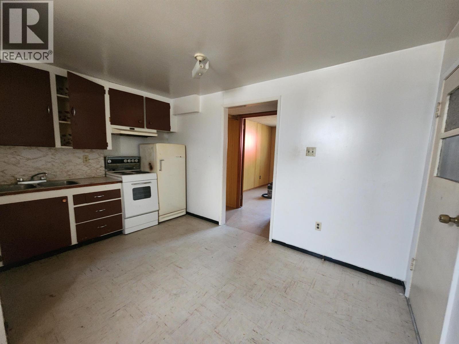 1598 INGLEDEW STREET - 22