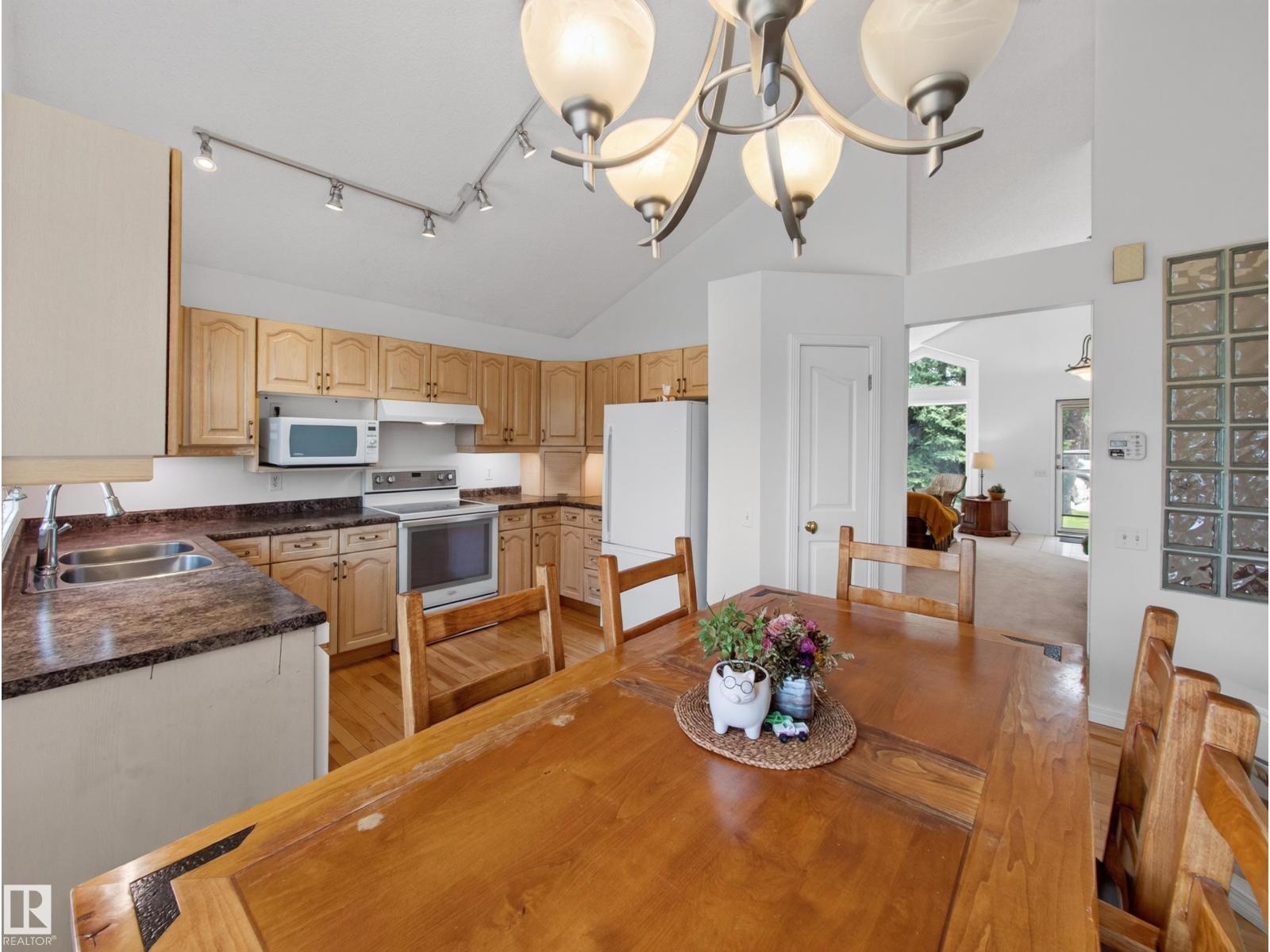 1404 FALCONER Road NW - Photo 16