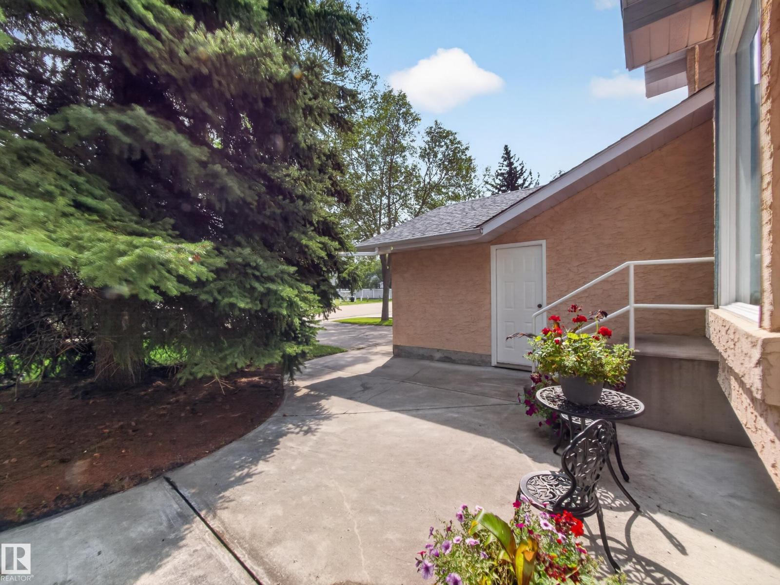 1404 FALCONER Road NW