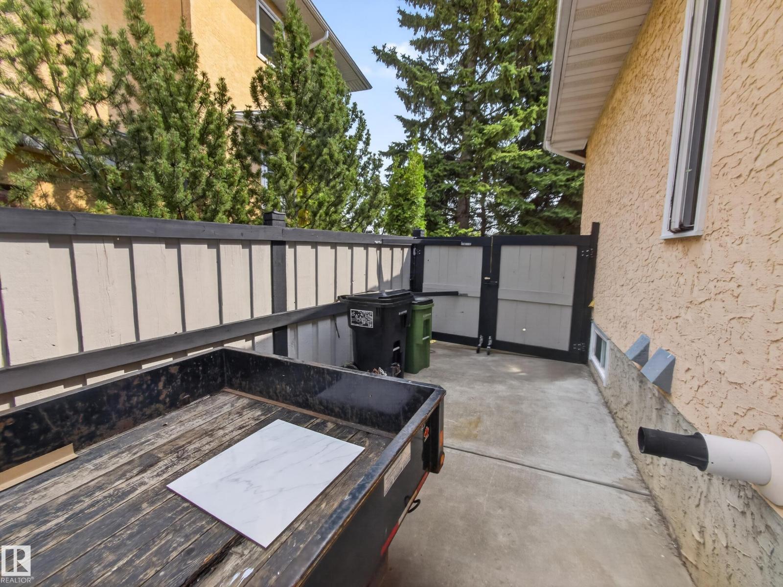 1404 FALCONER Road NW - Photo 47
