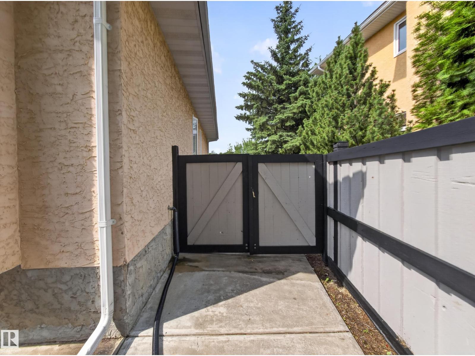1404 FALCONER RD NW - 48