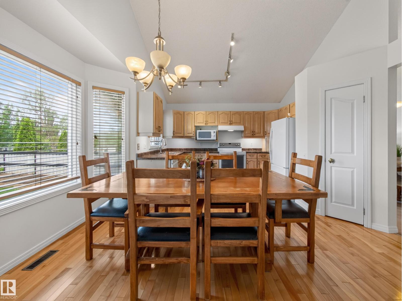1404 FALCONER Road NW - Photo 7
