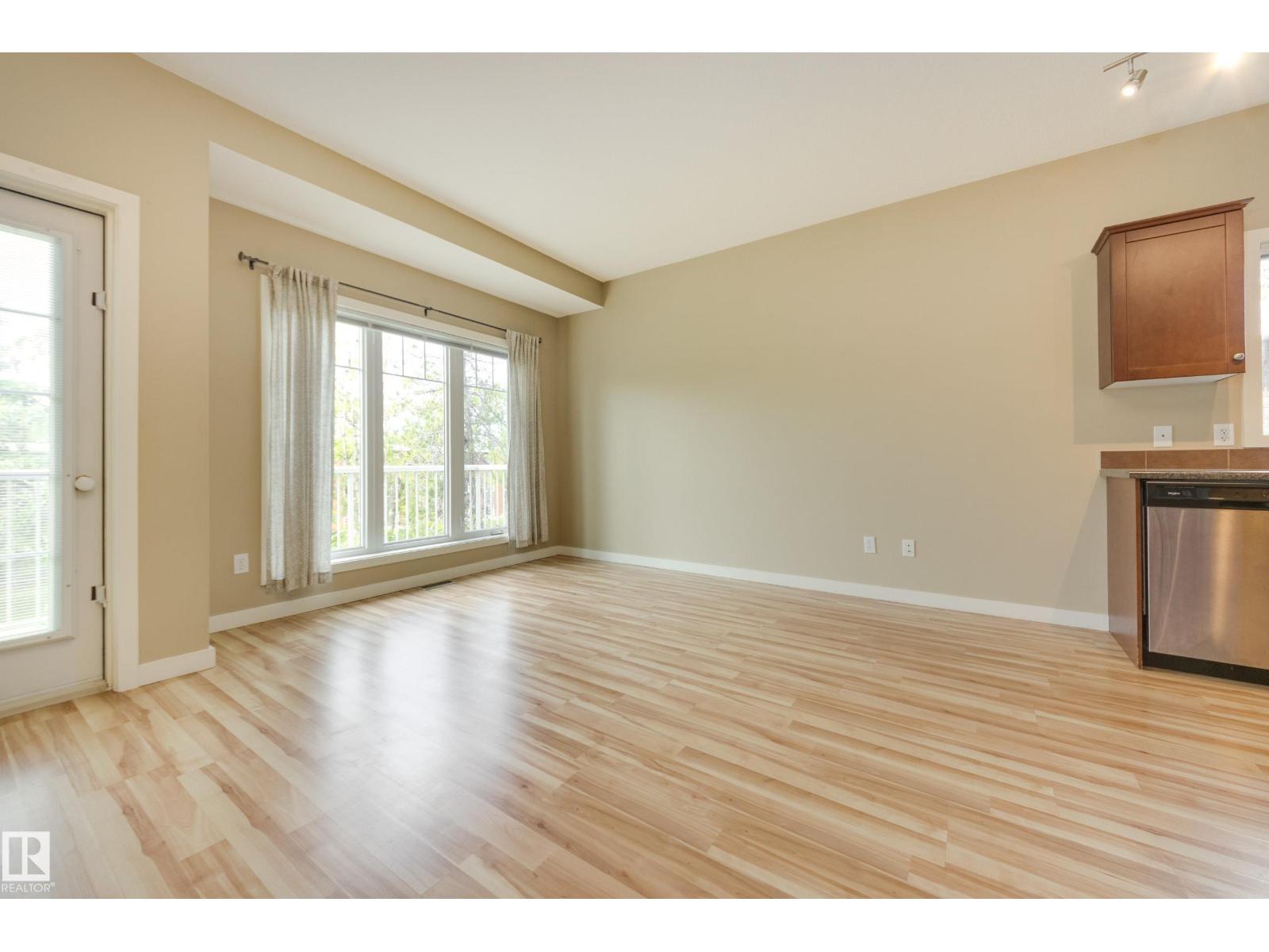 6 11917 103 Street NW - Photo 15