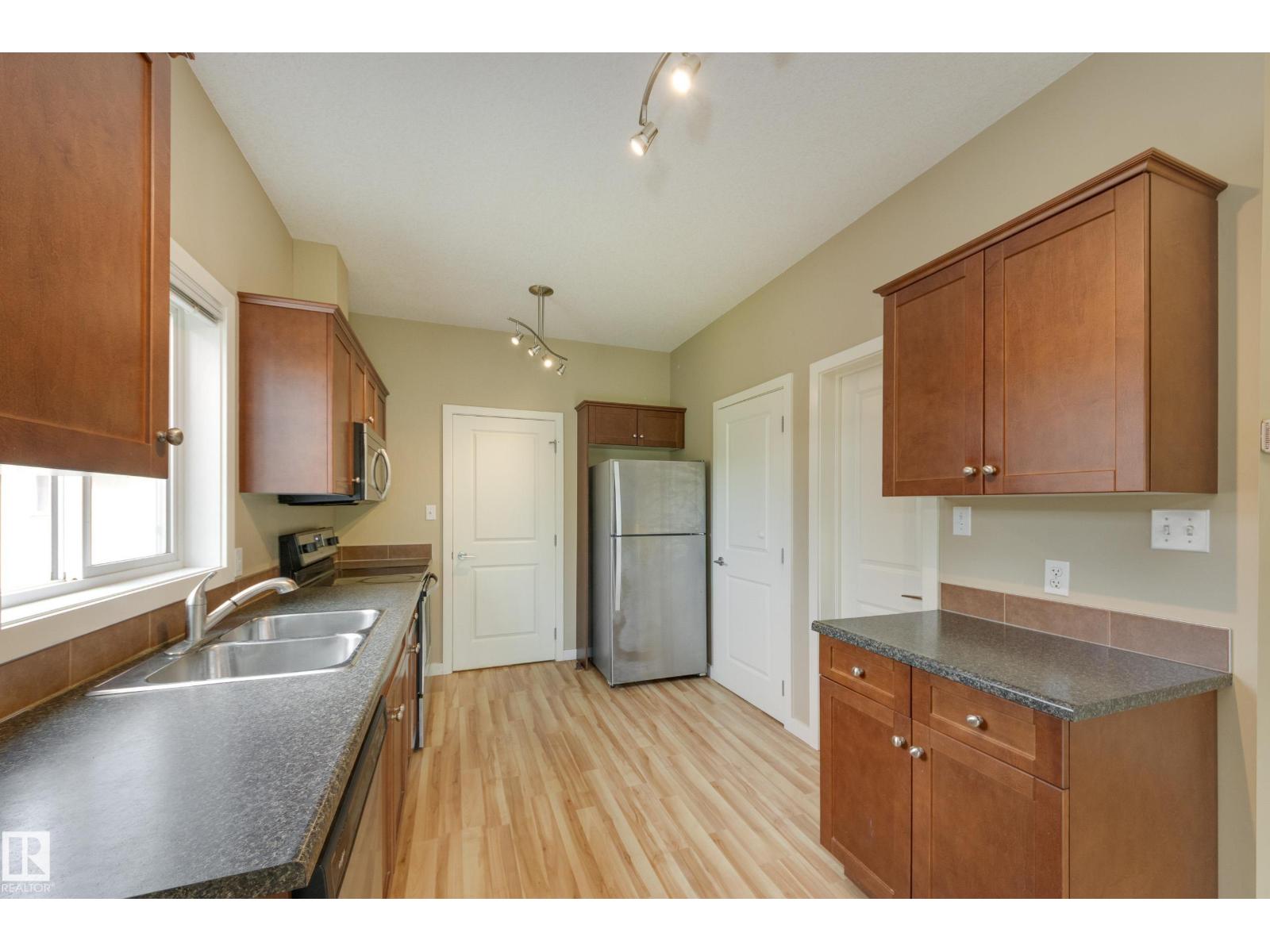 6 11917 103 Street NW - Photo 22