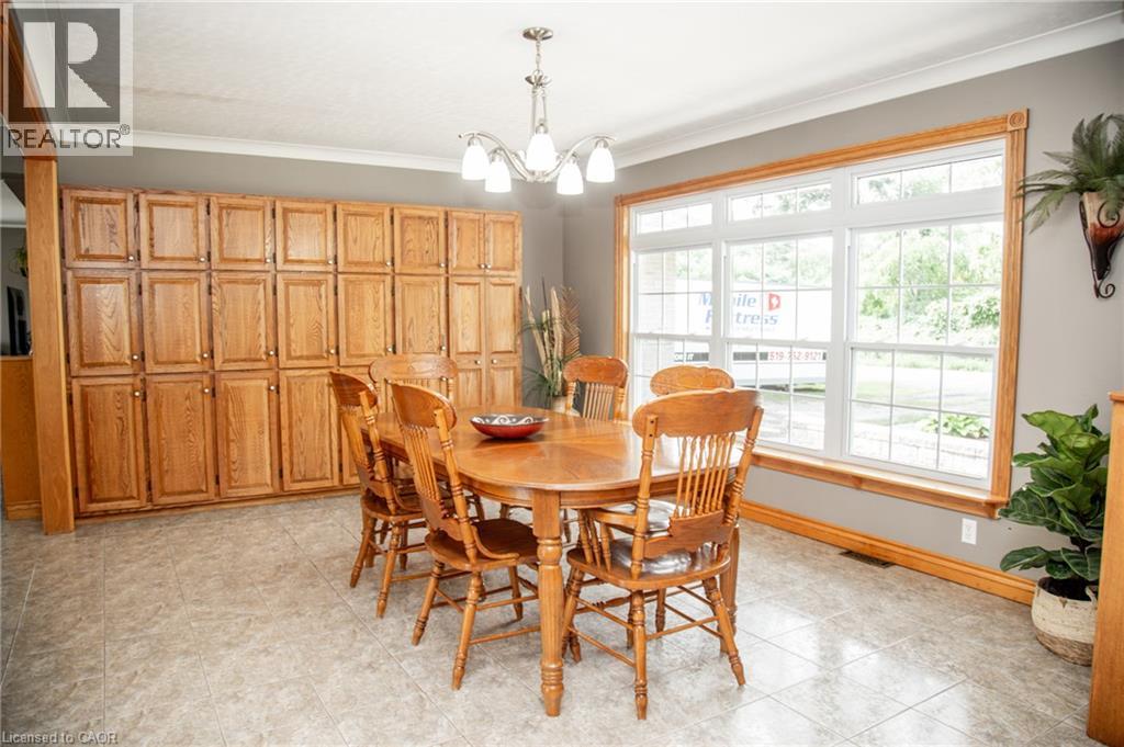 40 UNITED CHURCH Road - 18