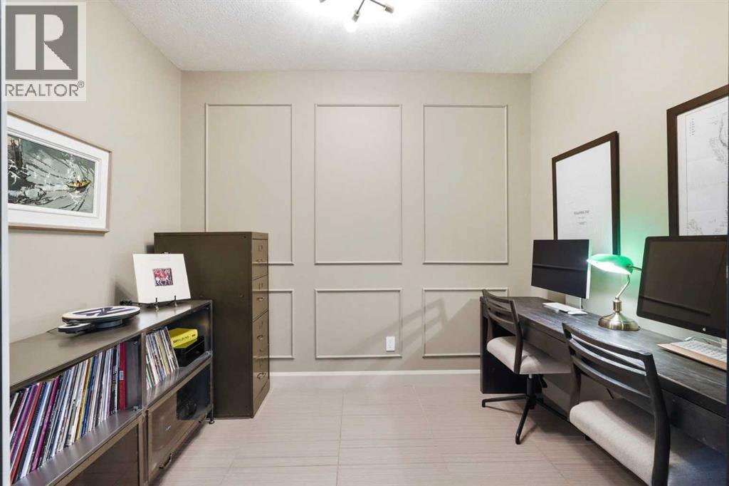 2042 49 Avenue Southwest - Photo 12