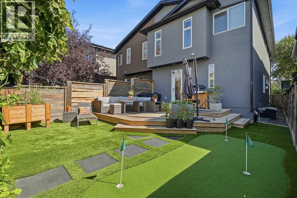 2042 49 Avenue Southwest - Photo 32