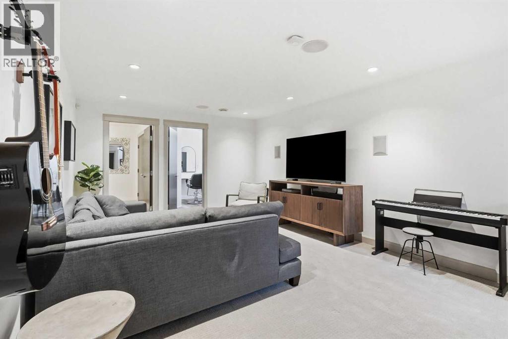 2042 49 Avenue Southwest - Photo 24