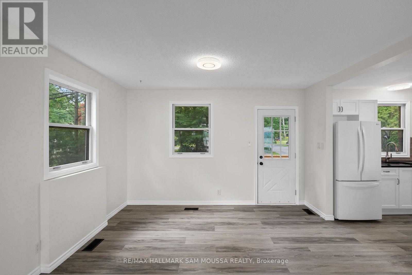 3 Bed, 2 Bath House for Sale in Ottawa – 208 BAILLIE AVENUE, Ottawa – MLS# X13673968 - Image 14