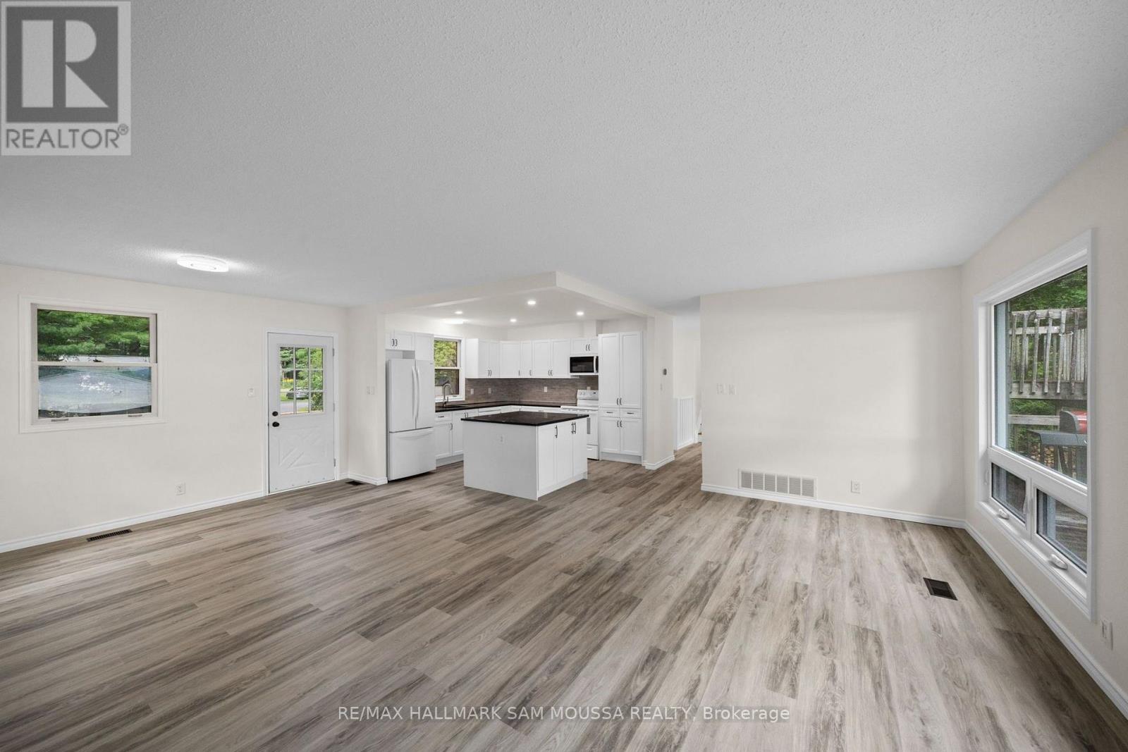 3 Bed, 2 Bath House for Sale in Ottawa – 208 BAILLIE AVENUE, Ottawa – MLS# X13673968 - Image 18