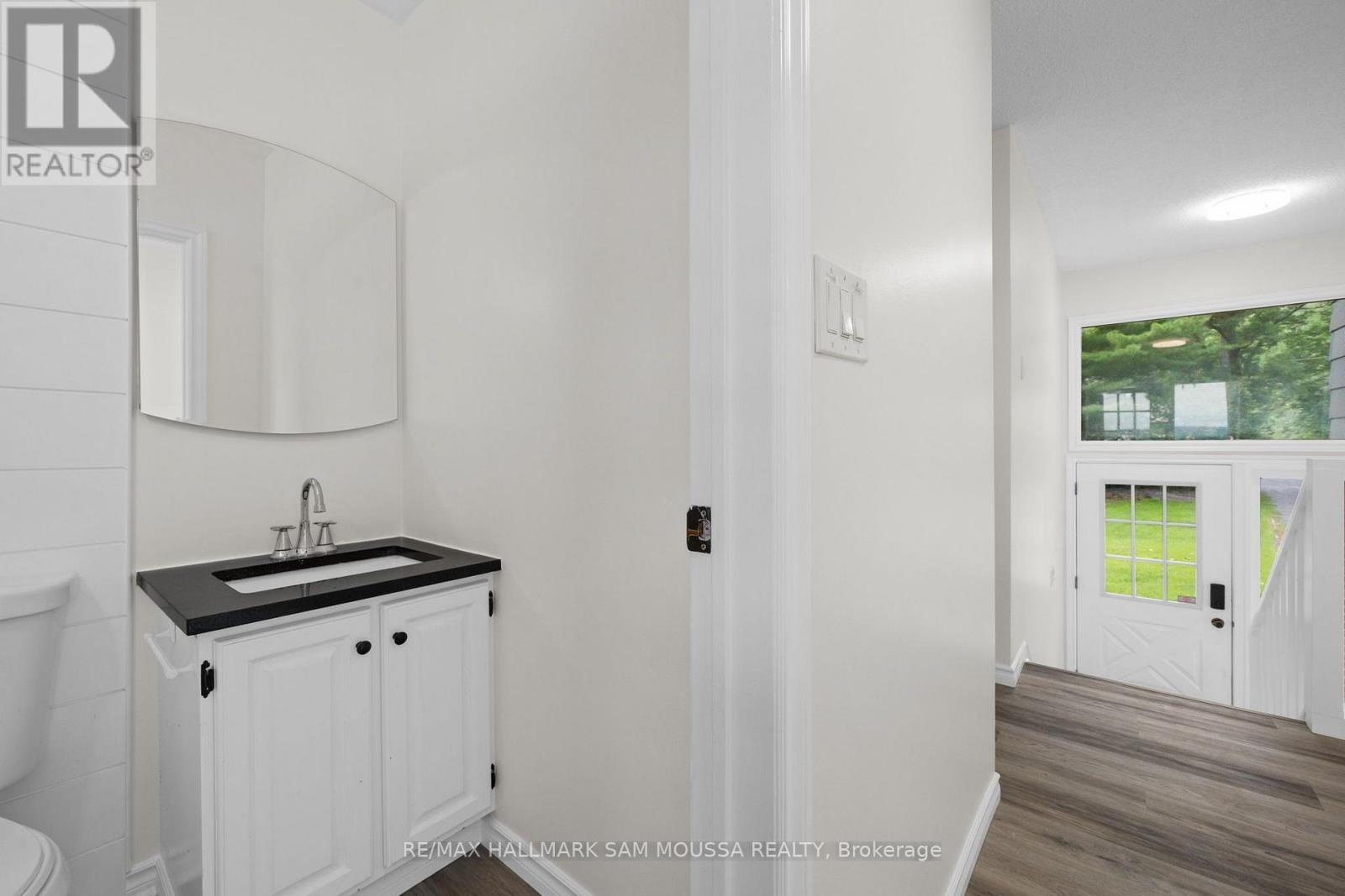 3 Bed, 2 Bath House for Sale in Ottawa – 208 BAILLIE AVENUE, Ottawa – MLS# X13673968 - Image 7
