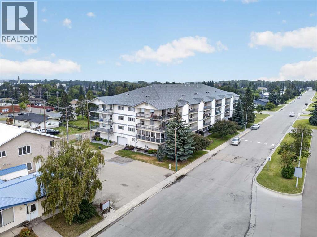 #404 4514 54 Avenue - 31