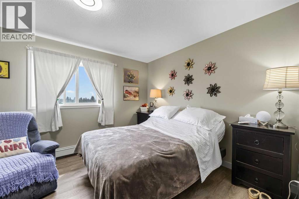 #404 4514 54 Avenue - 16
