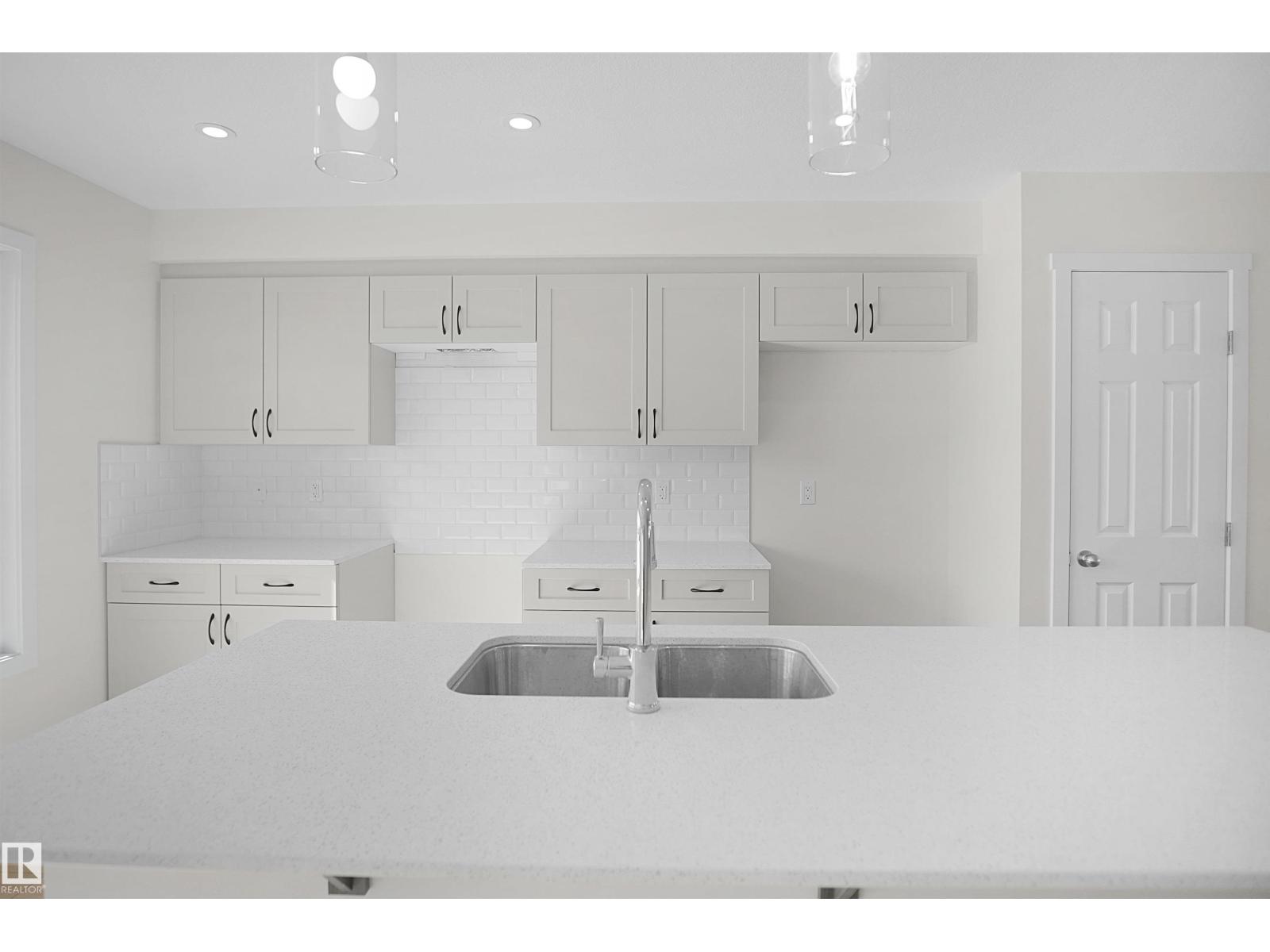 21208 25 Avenue NW - Photo 11