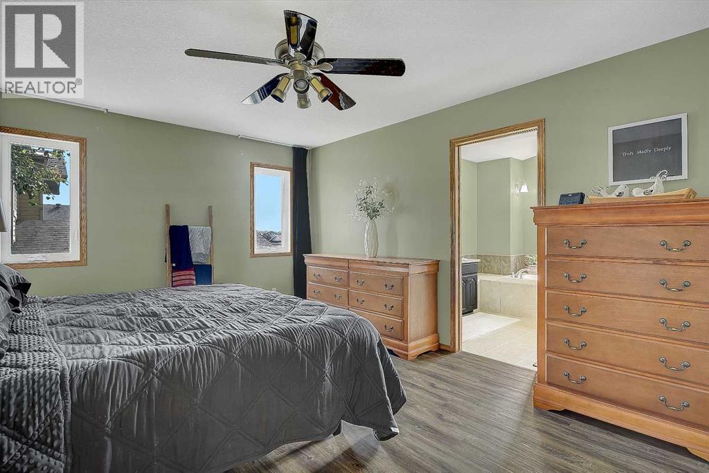 10922 66 Avenue - 12