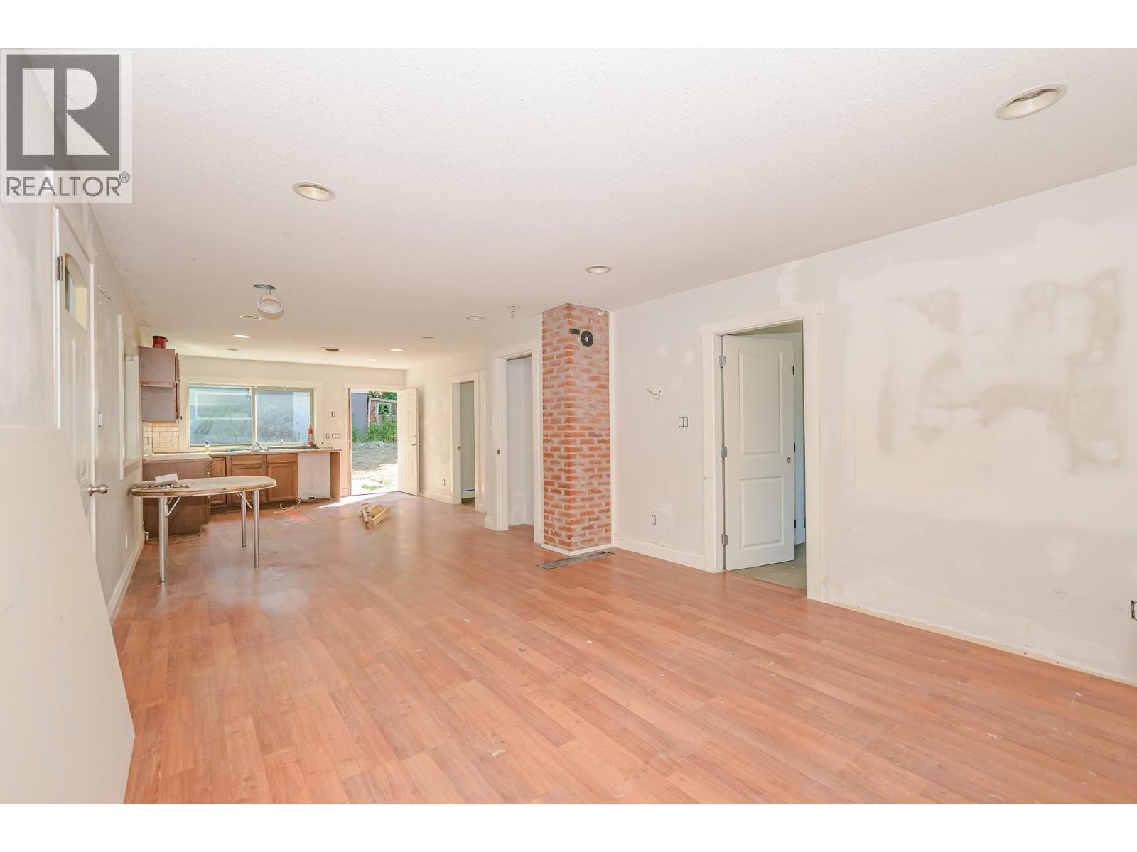 630 5 Street SE - Image 7