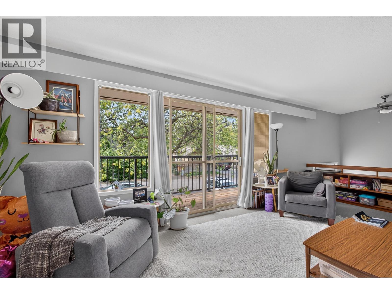 1480 Leaside Avenue - 2