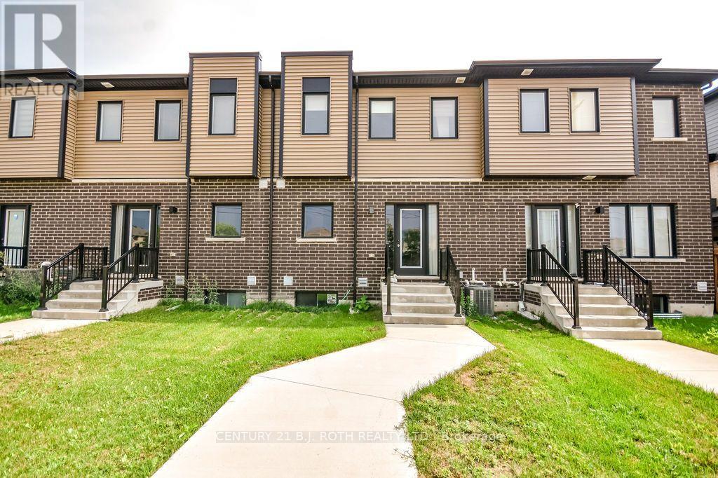 35 PUMPKIN CORNER CRESCENT - 37