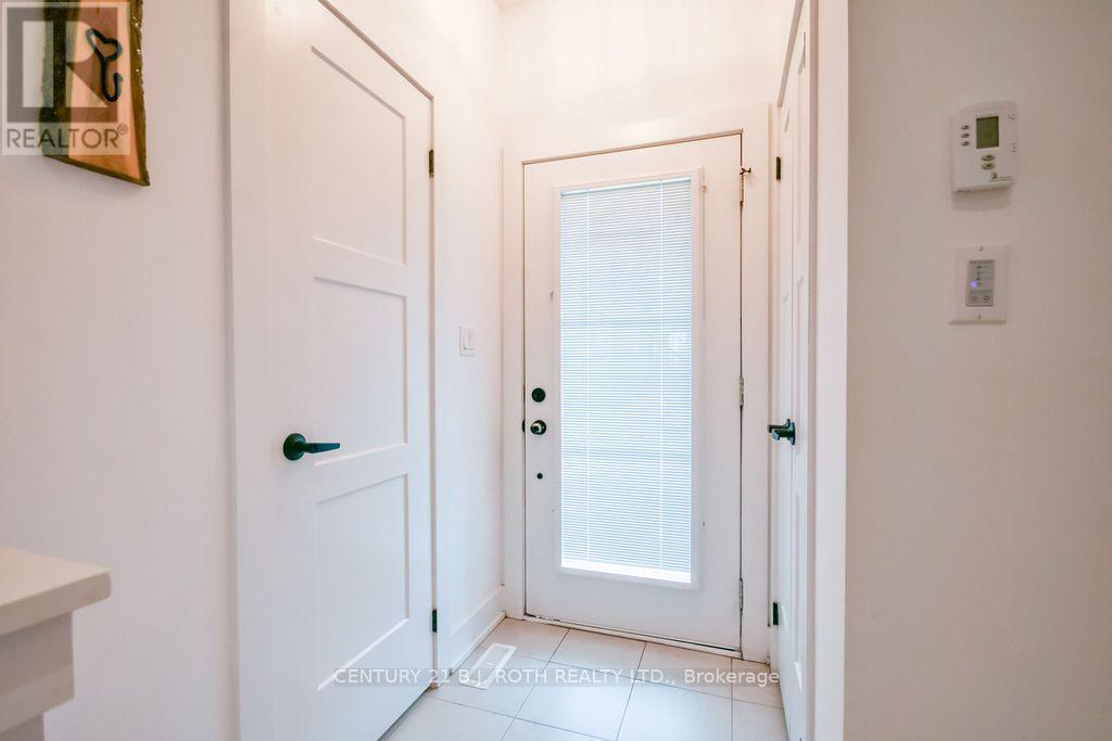 35 PUMPKIN CORNER CRESCENT - Image 5