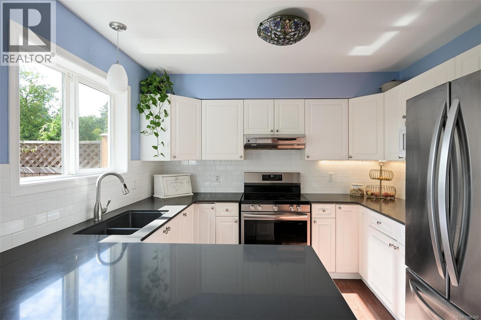 2959 Robalee Pl - 19