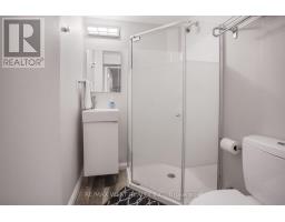 8 Jensen Court, Vaughan, ON L6A2T6 Photo 14