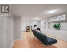 8 Jensen Court, Vaughan, ON L6A2T6 Photo 17