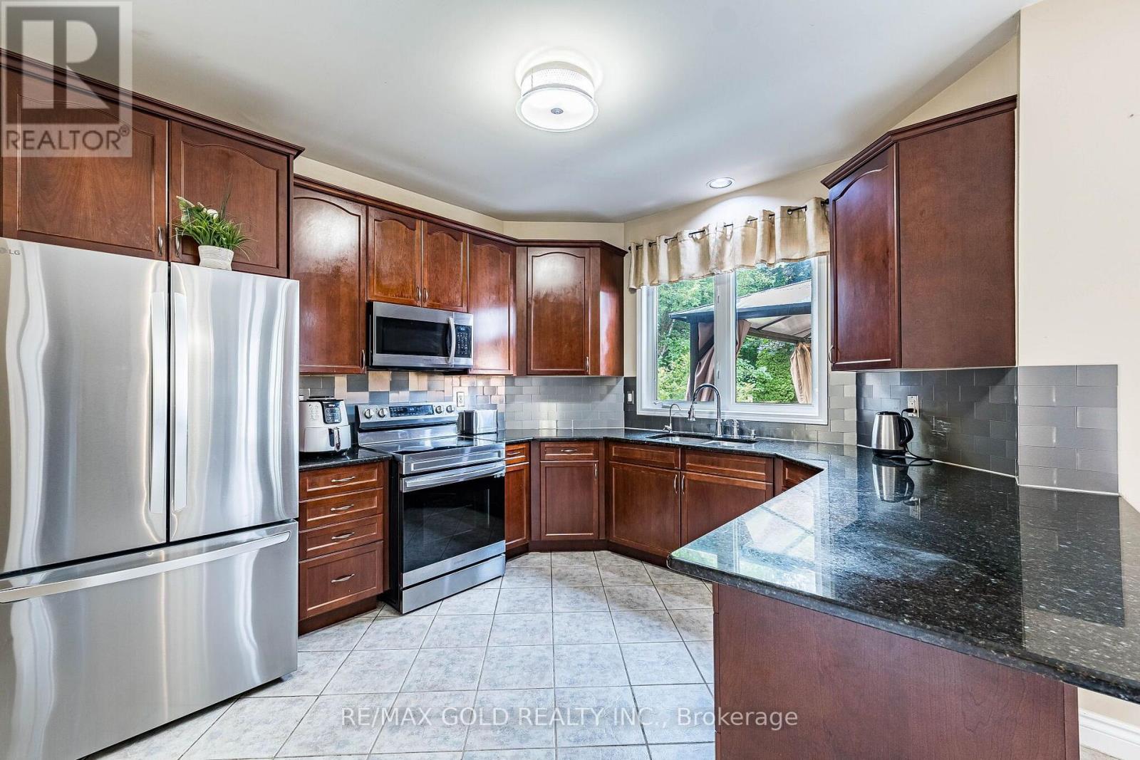 119 GLAZEBROOK CRESCENT - 14