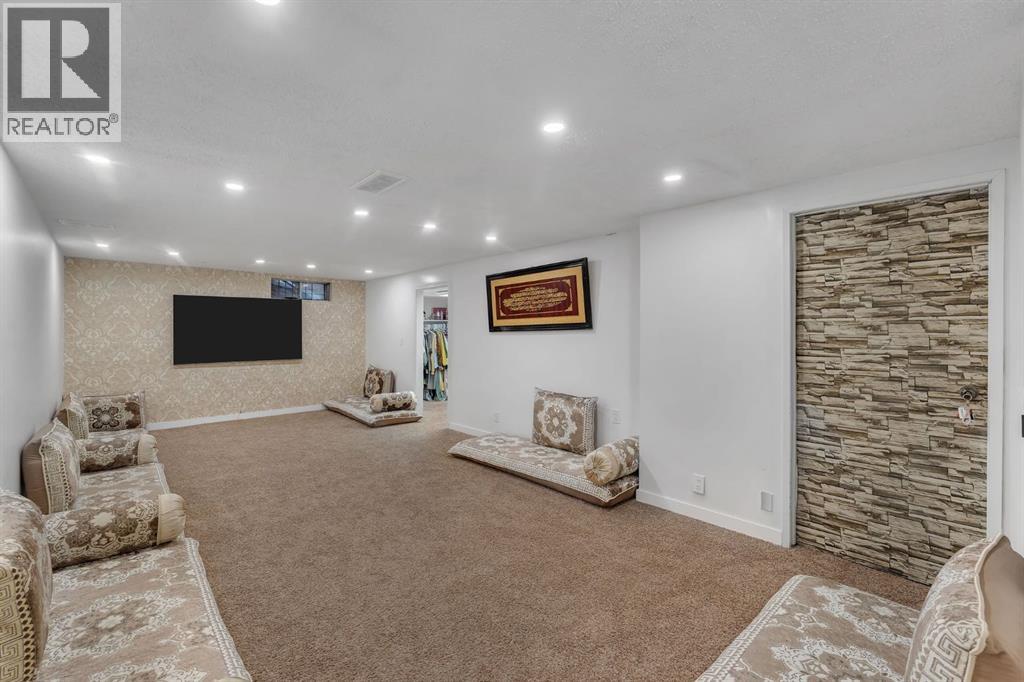 316 Templeton Circle Northeast - Photo 35