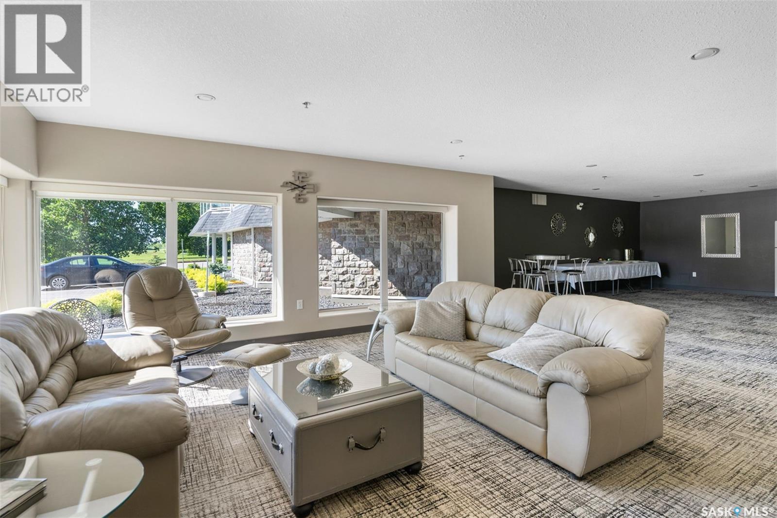 #303 401 Cartwright STREET - 21