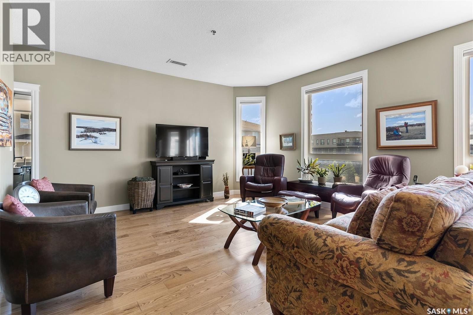 #303 401 Cartwright STREET - 8