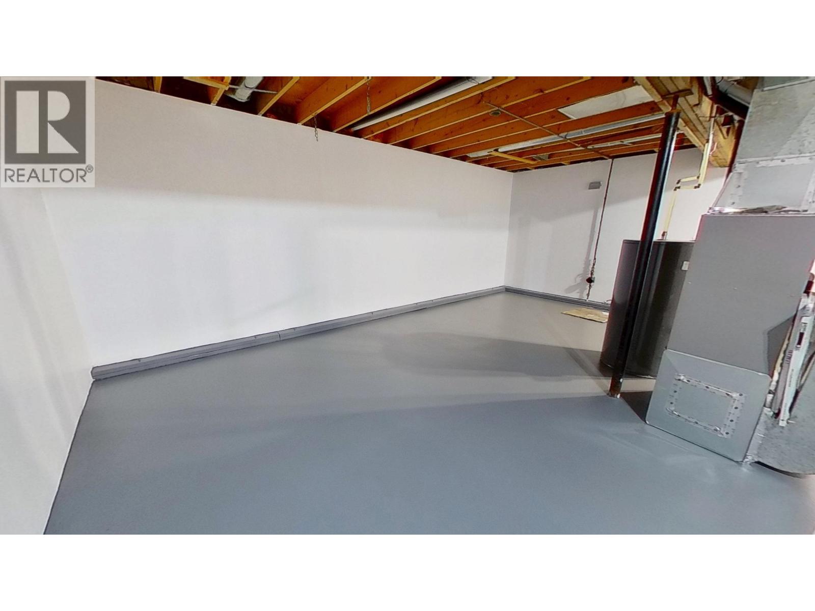 8836 101 AVENUE - Image 24
