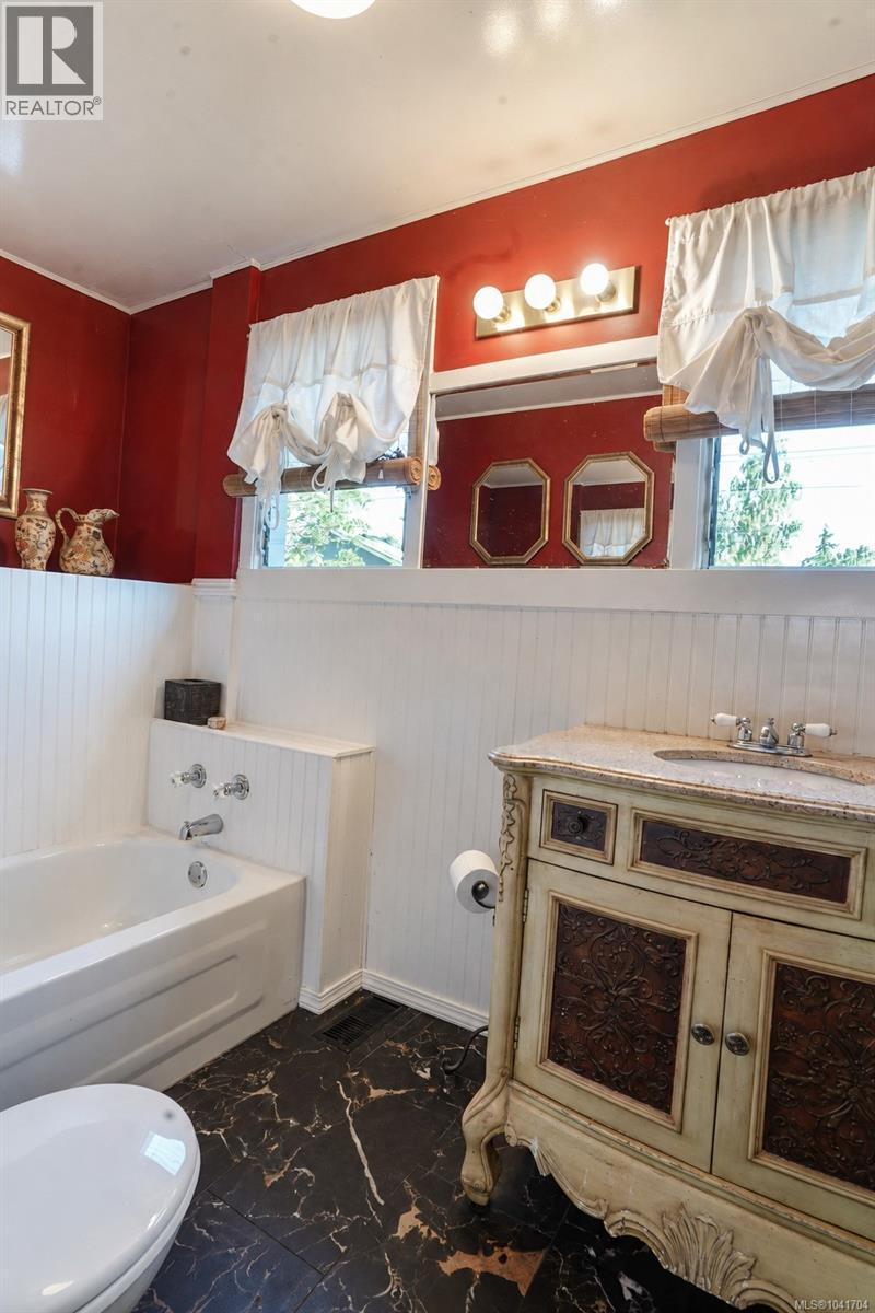 1295 Santa Rosa Ave - Image 21