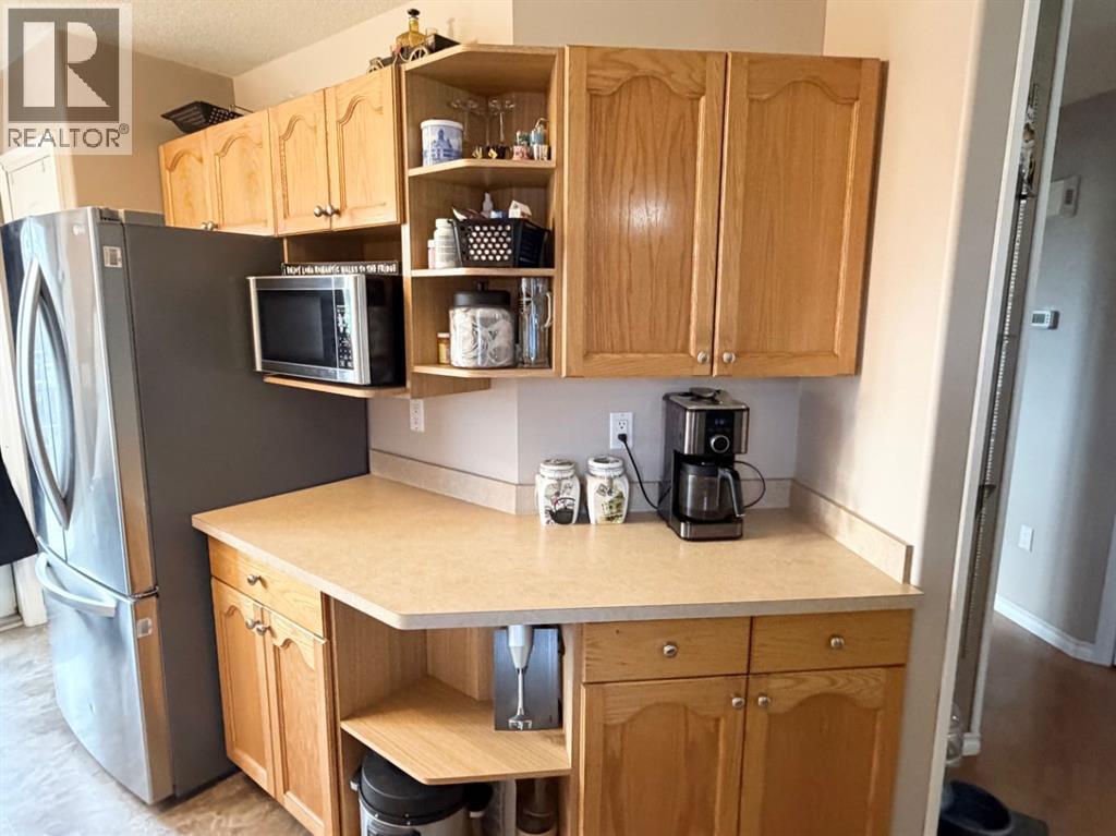 9804 102 Avenue - 11