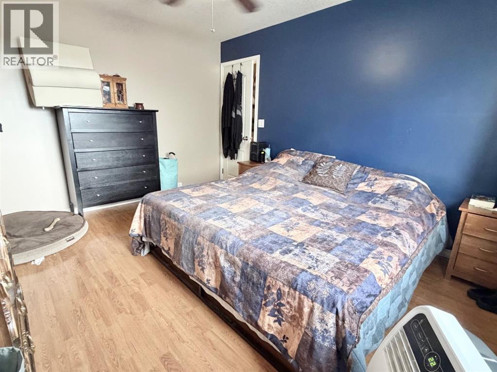9804 102 Avenue - Image 15