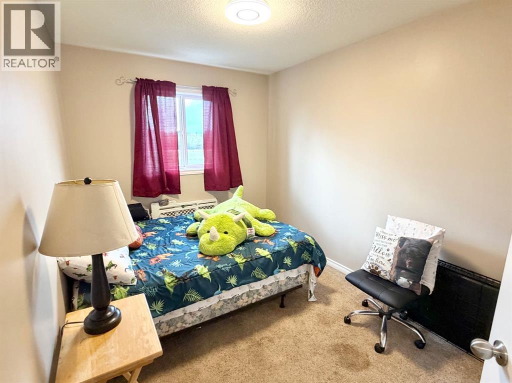 9804 102 Avenue - 21