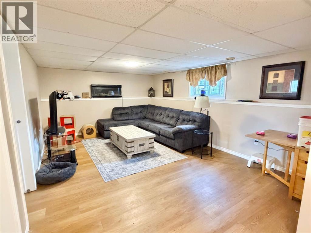 9804 102 Avenue - Image 22
