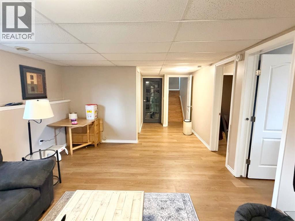 9804 102 Avenue - Image 23