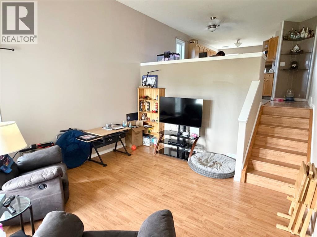 9804 102 Avenue - Image 4