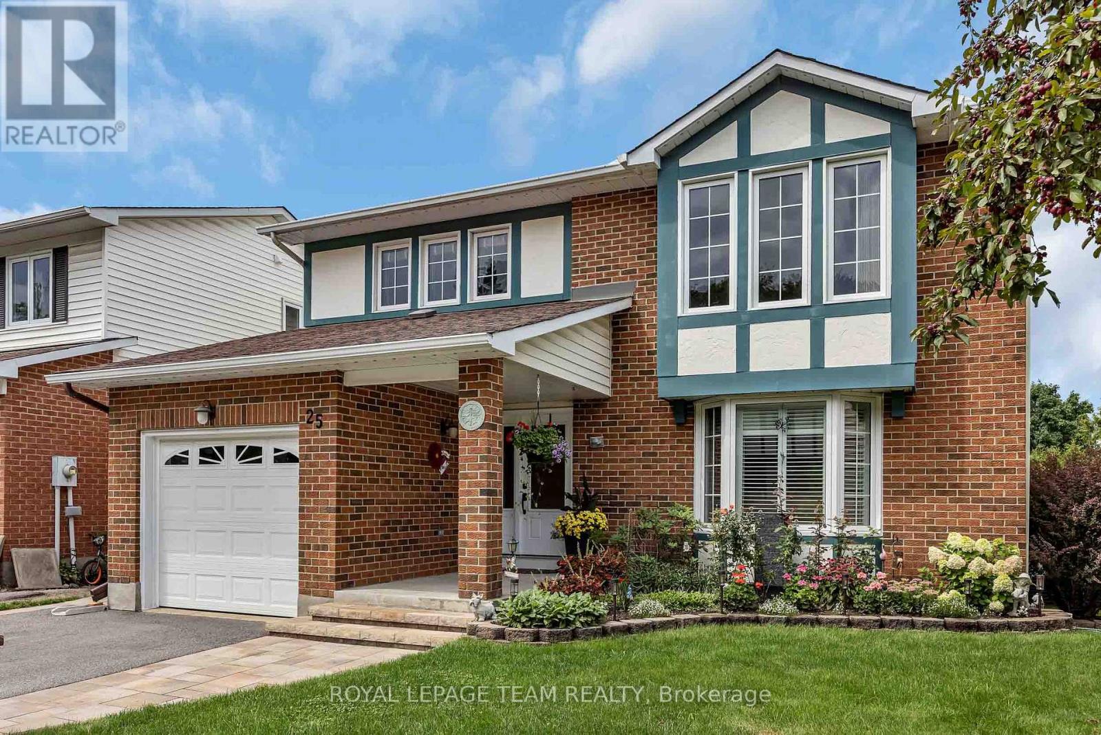 25 TAMBLYN CRESCENT - 1